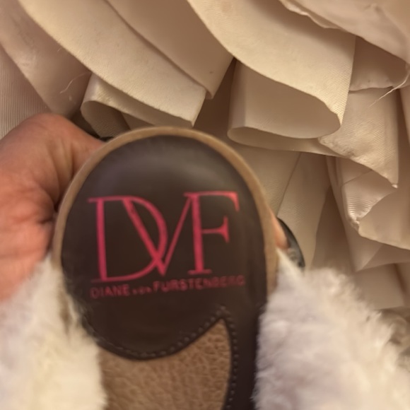 💕Diane Von Furstenberg Suede Clogs❤️ - Picture 8 of 9